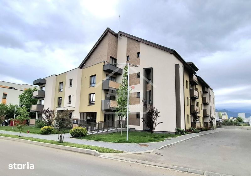 Apartament cu 3 camere decomandat, mobilat în Tractorul