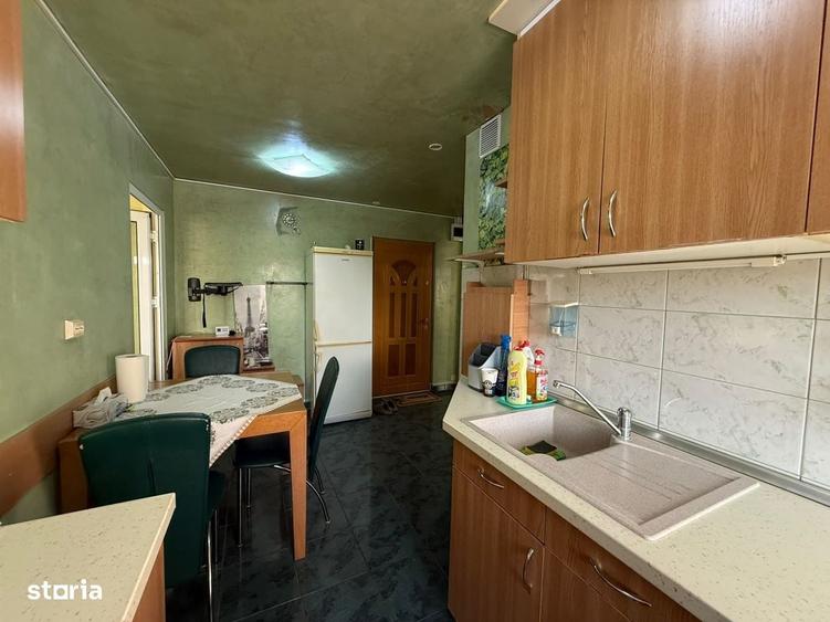 Apartament cu 2 camere decomandat în Triaj