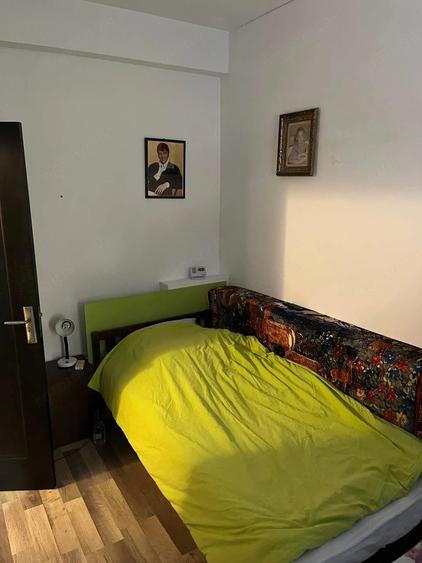 Apartament cu 2 camere decomandat în Roșu