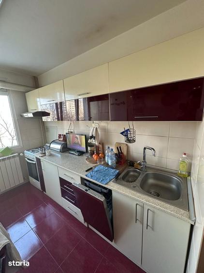 Apartament cu 4 camere decomandat în Militari