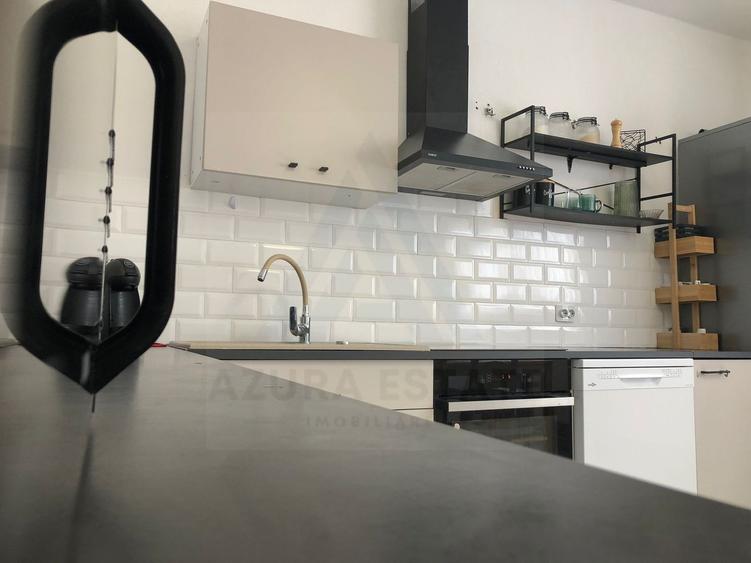 Casă individuală cu 5 camere cu Canalizare în Central