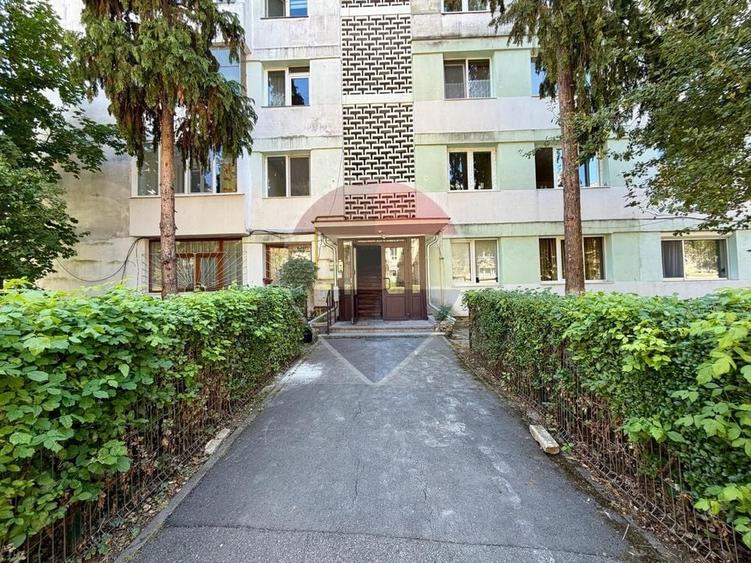 Apartament cu 3 camere decomandat în Grigorescu