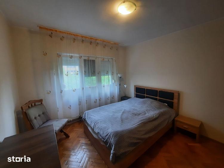 Apartament cu 3 camere decomandat în Burdea