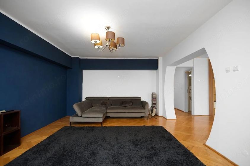 Apartament cu 3 camere decomandat în Ultracentral