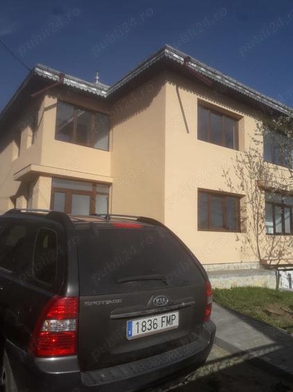 Casă cu 5 camere cu Teren 567 Mp în Târgu Neamț