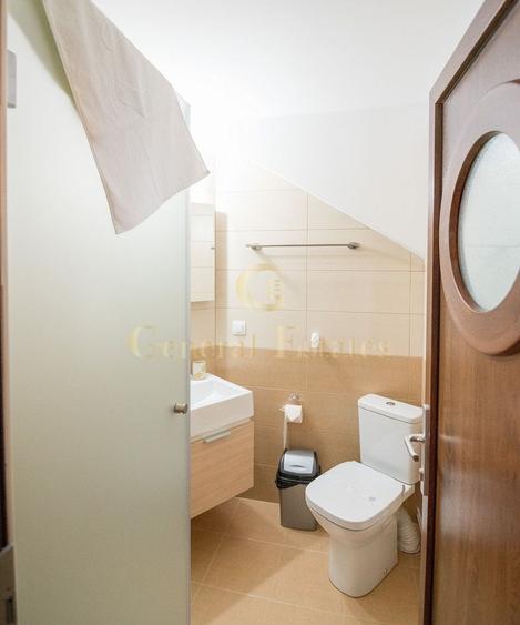 Casă individuală cu 11 camere cu Canalizare în Tohanu Nou