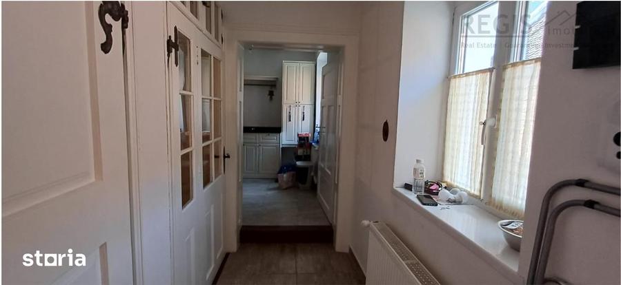 Apartament cu 3 camere, mobilat în Centrul Istoric
