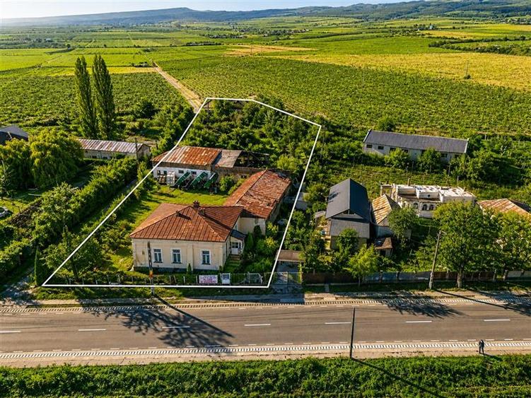 Duplex cu 5 camere cu Teren 4000 Mp în Vârteșcoiu