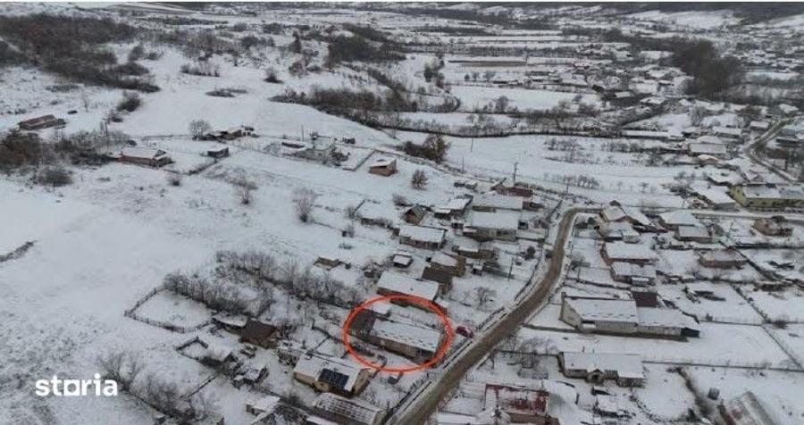 Casă cu 4 camere cu Teren 770 Mp în Aghireșu