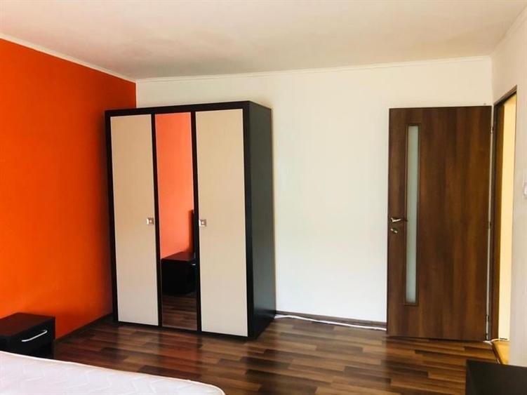 Apartament cu 2 camere decomandat, mobilat în Cetate