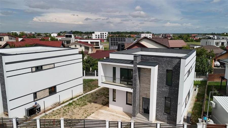 Casă individuală cu 5 camere cu Teren 538 Mp în Corbeanca
