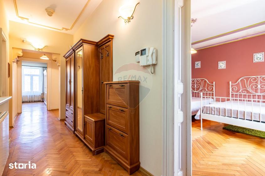 Apartament cu 4 camere, mobilat în Romană
