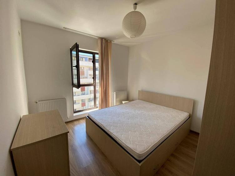 Apartament cu 2 camere decomandat în Roșu