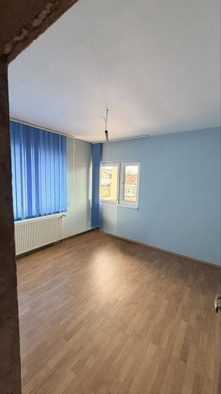 Casă cu 4 camere cu Teren 1115 Mp în Bariera Vâlcii