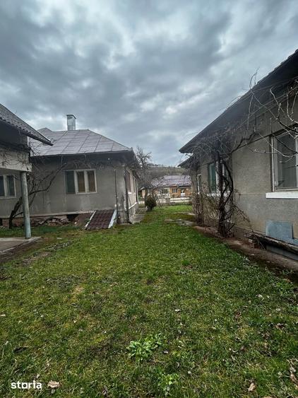 Casă cu 5 camere cu Teren 600 Mp în Aghireșu