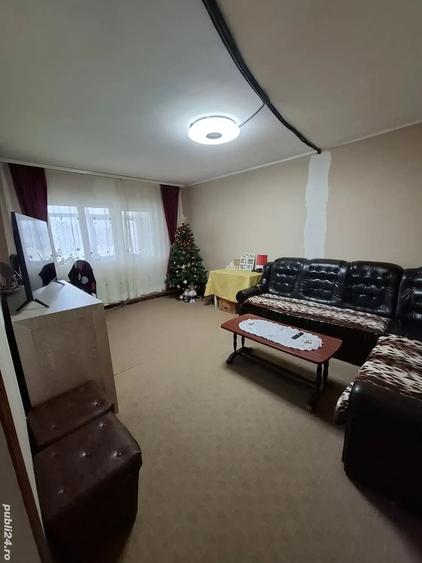Apartament cu 3 camere decomandat în Alfa