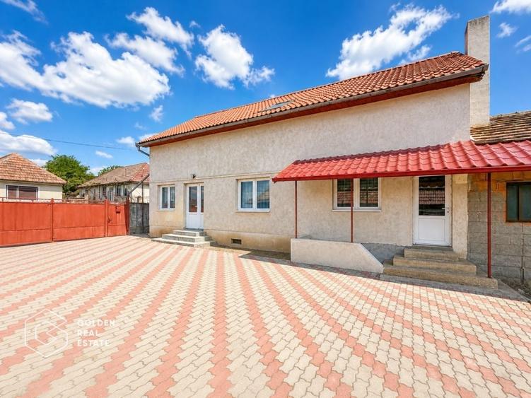 Casă individuală cu 5 camere cu Teren 1578 Mp în Șiria