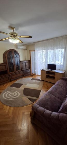 Apartament cu 2 camere în Micro 16