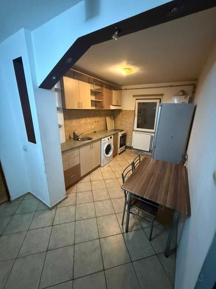 Apartament cu 2 camere semidecomandat în Spitalul Județean