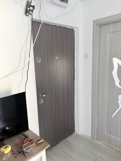 Apartament cu 2 camere decomandat, mobilat în Dâmbovița