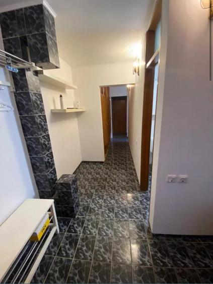 Apartament cu 3 camere decomandat în Lujerului