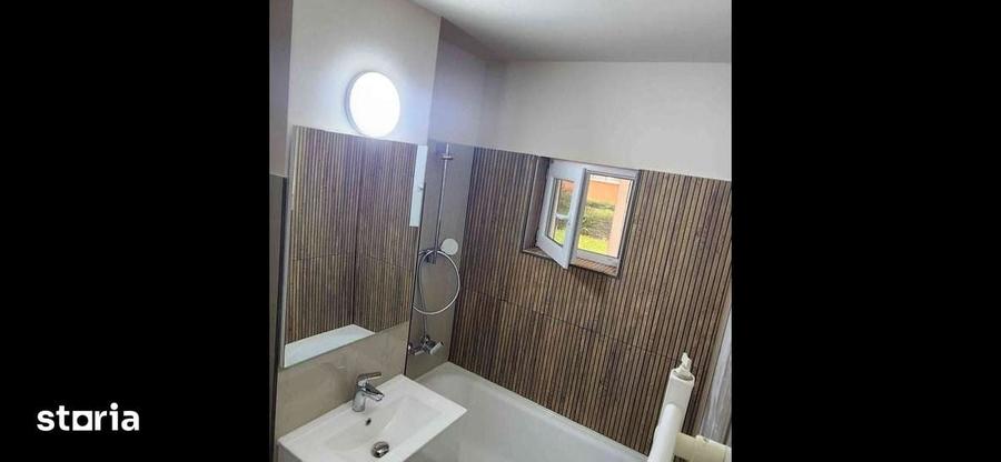 Apartament cu 2 camere decomandat în Tractorul