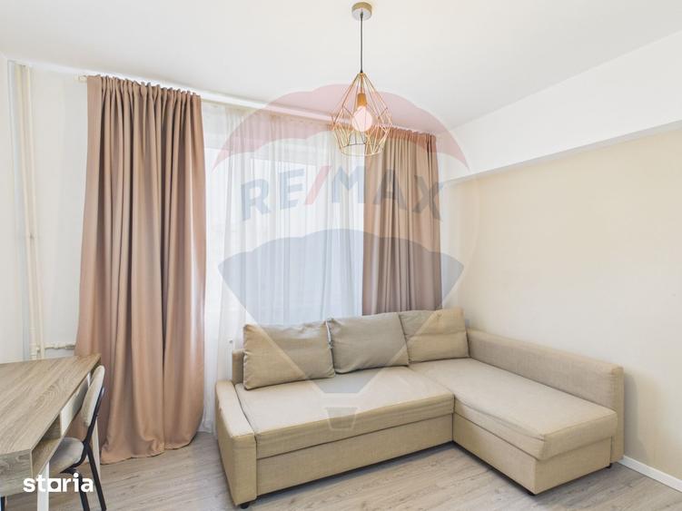 Apartament cu 3 camere în Tei