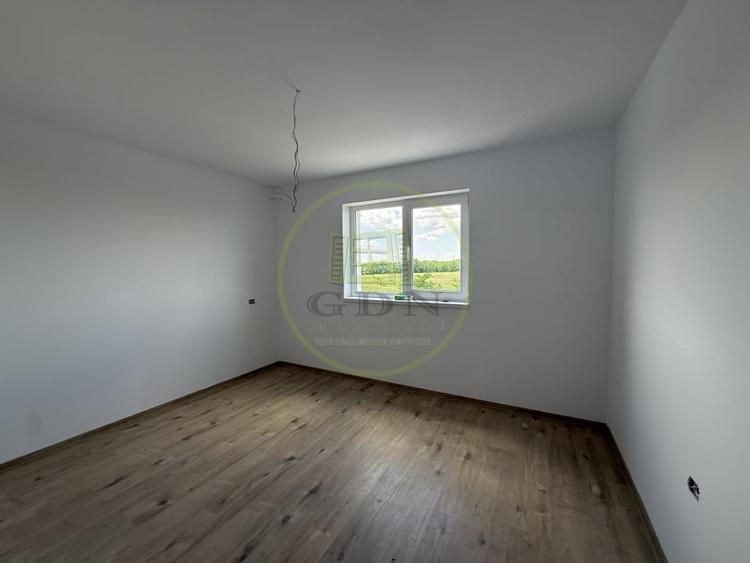 Casă individuală cu 5 camere cu Teren 613 Mp în Preajba