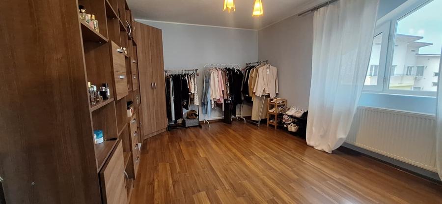 Apartament cu pod amenajat, complet mobilat, pe Strada Florilor - 5