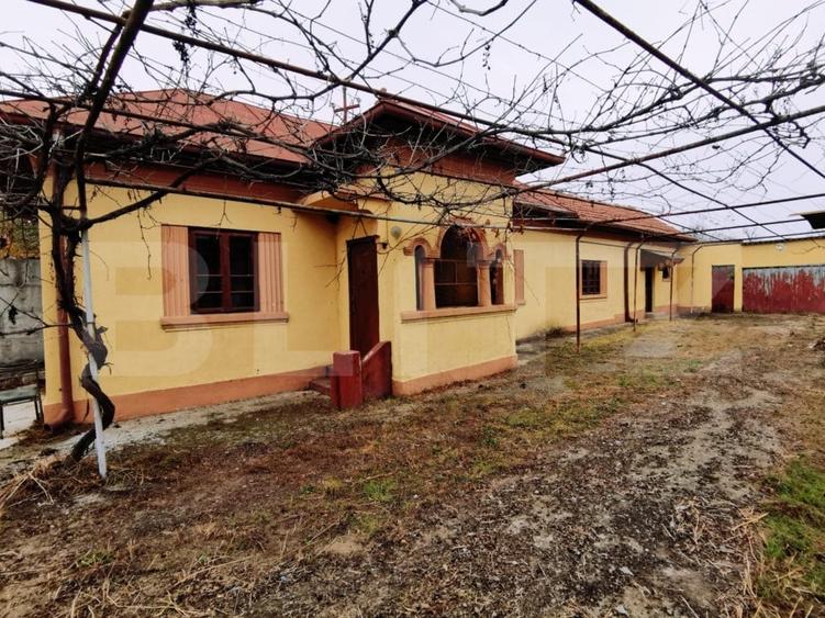 Teren Construcții intravilan de 1000 mp, în Cernele