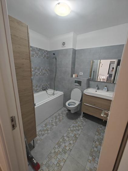 Apartament cu 2 camere semidecomandat în Florești