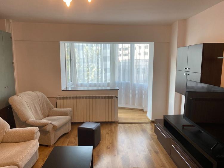 Apartament cu 2 camere decomandat, mobilat în Unirii