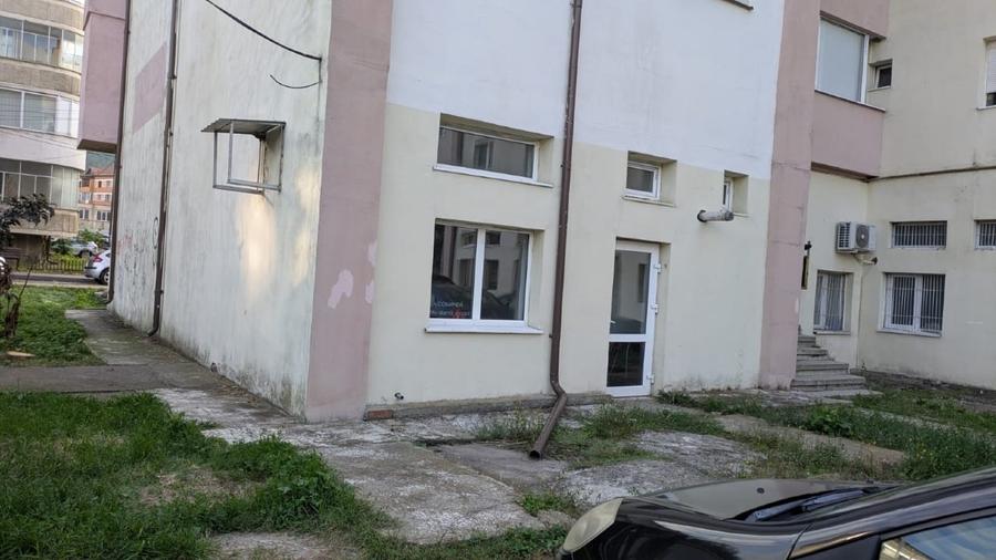 Spațiu comercial, de 69 mp, în Mărăței