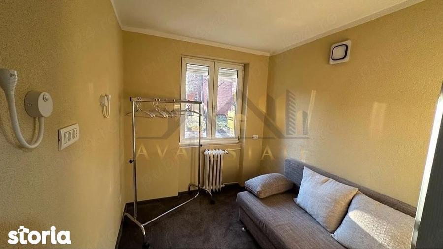 Apartament cu 3 camere semidecomandat, mobilat în Tipografilor