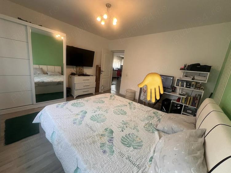 Casă cu Teren 440 Mp în Sânmihaiu Român