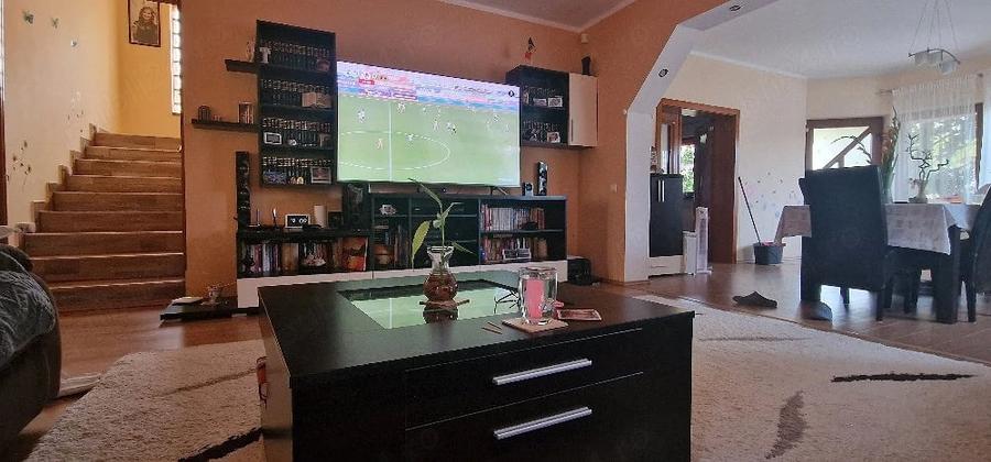 Casă cu Teren 634 Mp în Podgoria