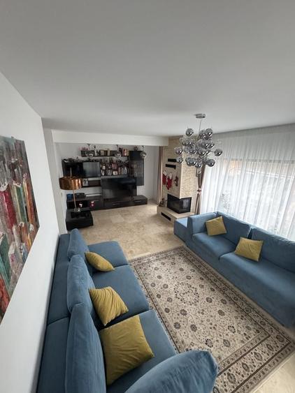 Casă cu 4 camere în Central
