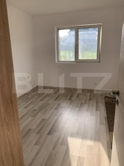Casă individuală cu 13 camere cu Teren 1553 Mp în Bran