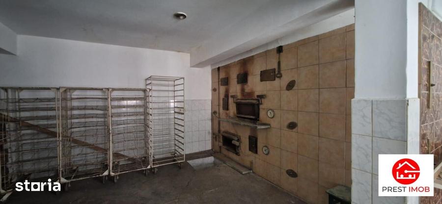 Casă cu 6 camere cu Teren 1618 Mp în Ernei