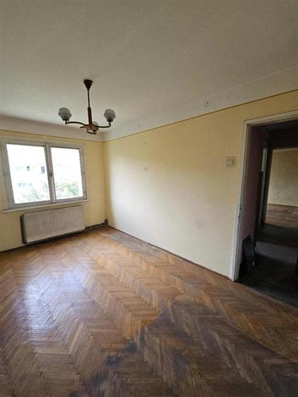 Apartament cu 2 camere decomandat în Astra