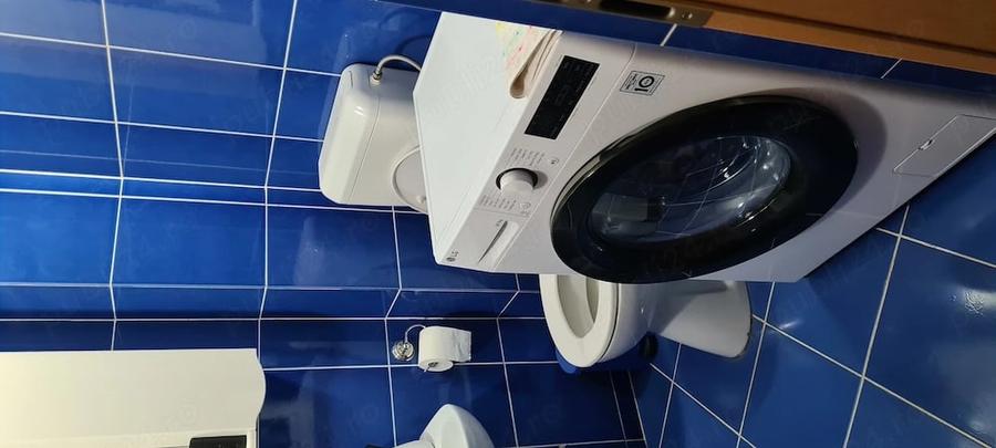 Apartament cu 3 camere semidecomandat în Complex Studențesc
