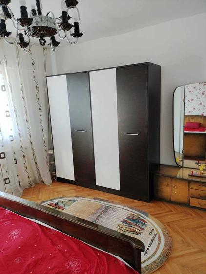 Apartament cu 3 camere decomandat în Dacia