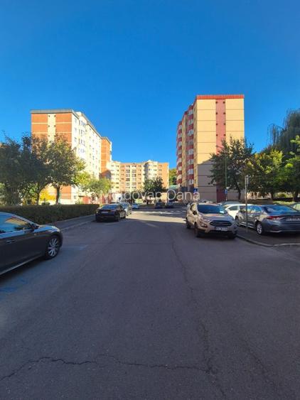 Apartament cu 2 camere decomandat în Răcădău