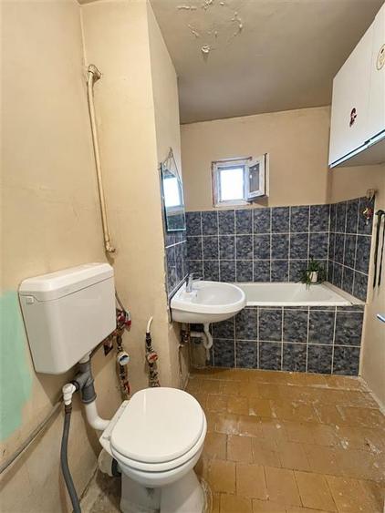 Apartament cu 3 camere decomandat în Nufărul