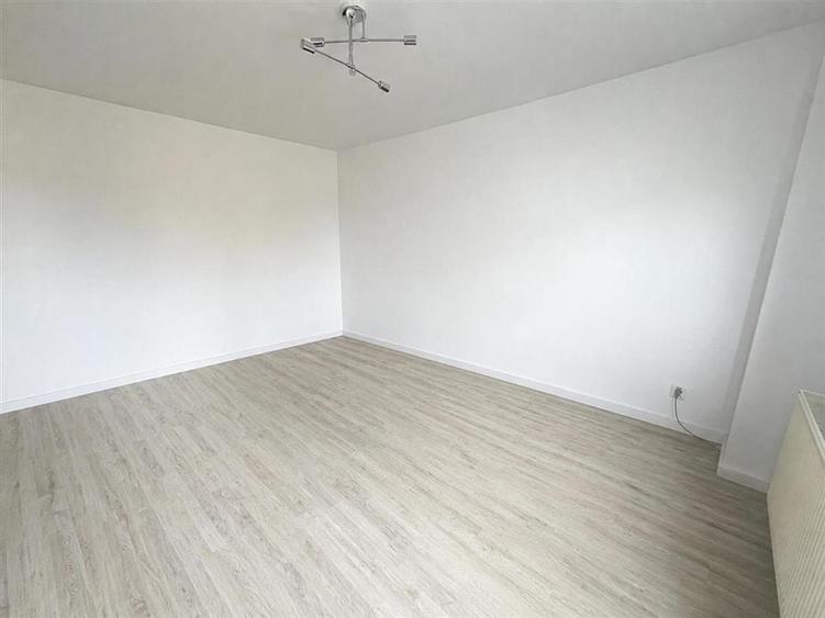 Apartament cu 3 camere decomandat în Mihai Viteazul