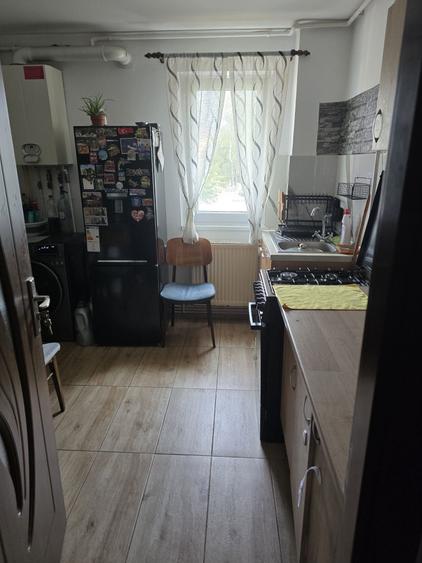 Apartament cu 3 camere decomandat în Electroprecizia