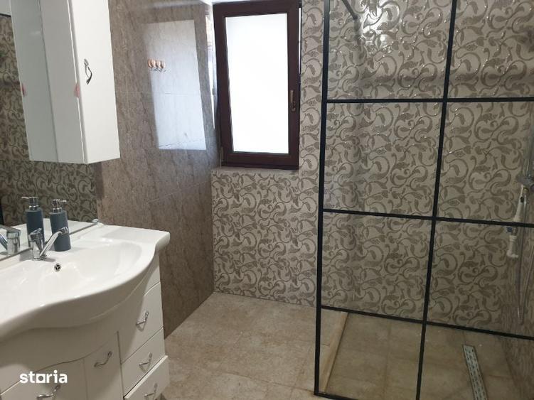 Casă cu 4 camere în Rediu