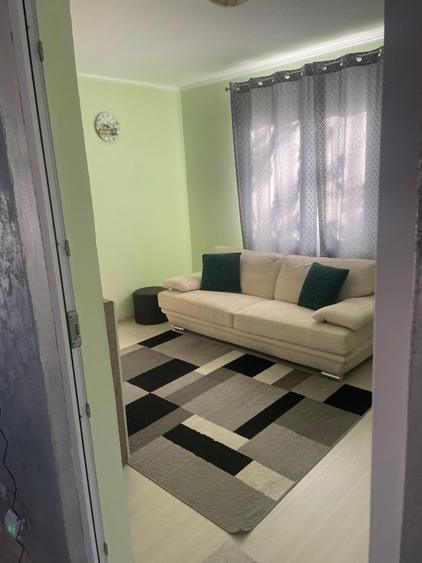 Casă individuală cu 5 camere cu Teren 800 Mp în Vest