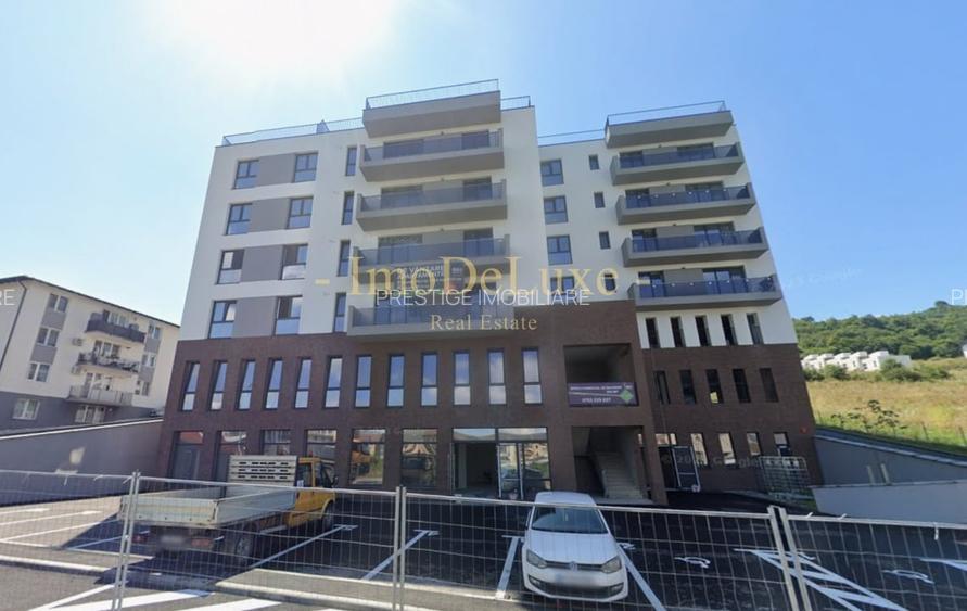 Apartament cu 2 camere si 2 garaje, terasa, in Floresti, zona Teilor