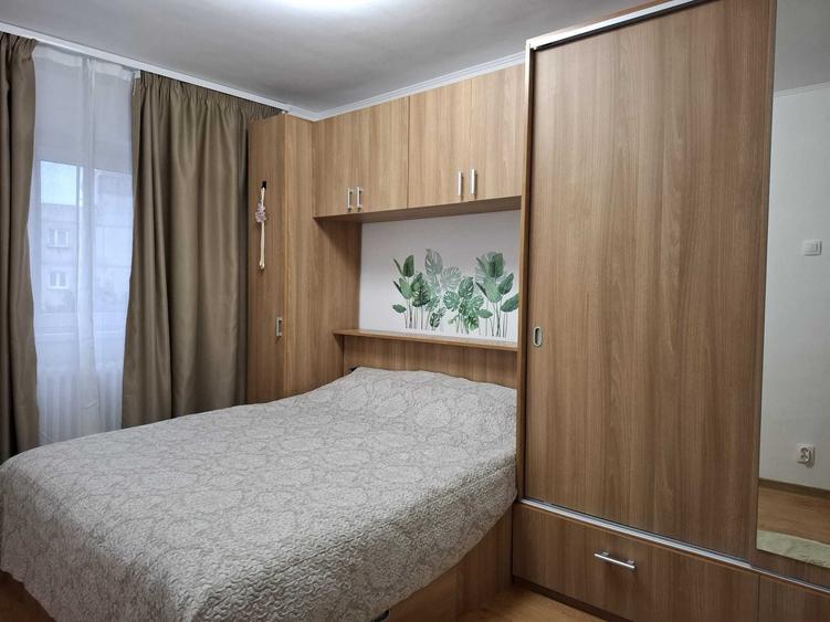 Apartament cu 2 camere decomandat în Panduri